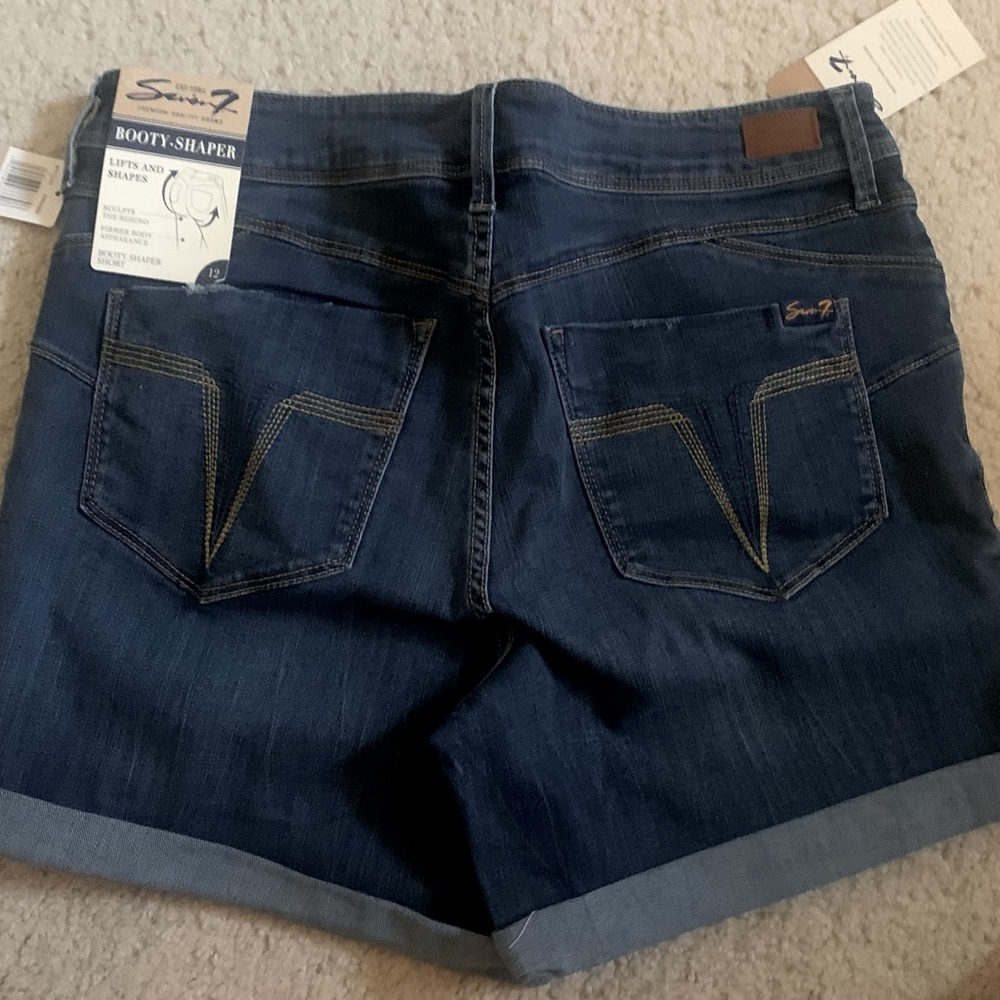 Women’s SEVEN7 Booty-Shaper Denim Shorts